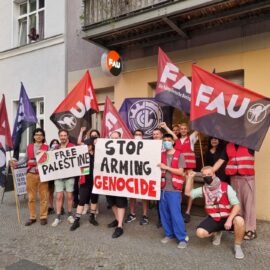 FAU Berlin supports Swedish and French dockworkers in their decision to halt arms shipments to Israel
