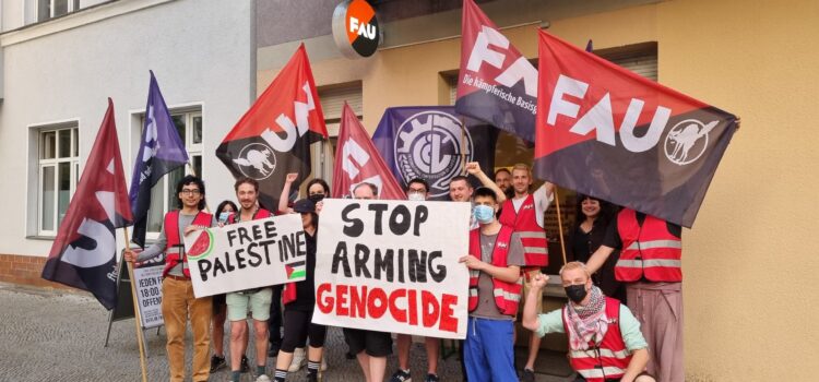 FAU Berlin solidarisiert sich mit den schwedischen und französischen Hafenarbeiter*innen, die kollektiv entschieden haben, Waffenlieferungen nach Israel zu stoppen FAU Berlin solidarisiert sich mit den schwedischen und französischen Hafenarbeiter*innen, die kollektiv entschieden haben, Waffenlieferungen nach Israel zu stoppen